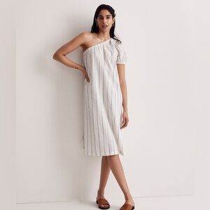 Seersucker One-Shoulder Puff-Sleeve
Midi‎ Dress in Stripe Size L